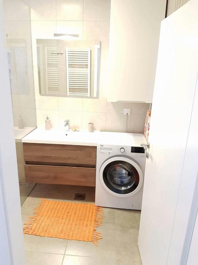 Modern Apartment In The City Center- Best Location Sarajevo Bagian luar foto