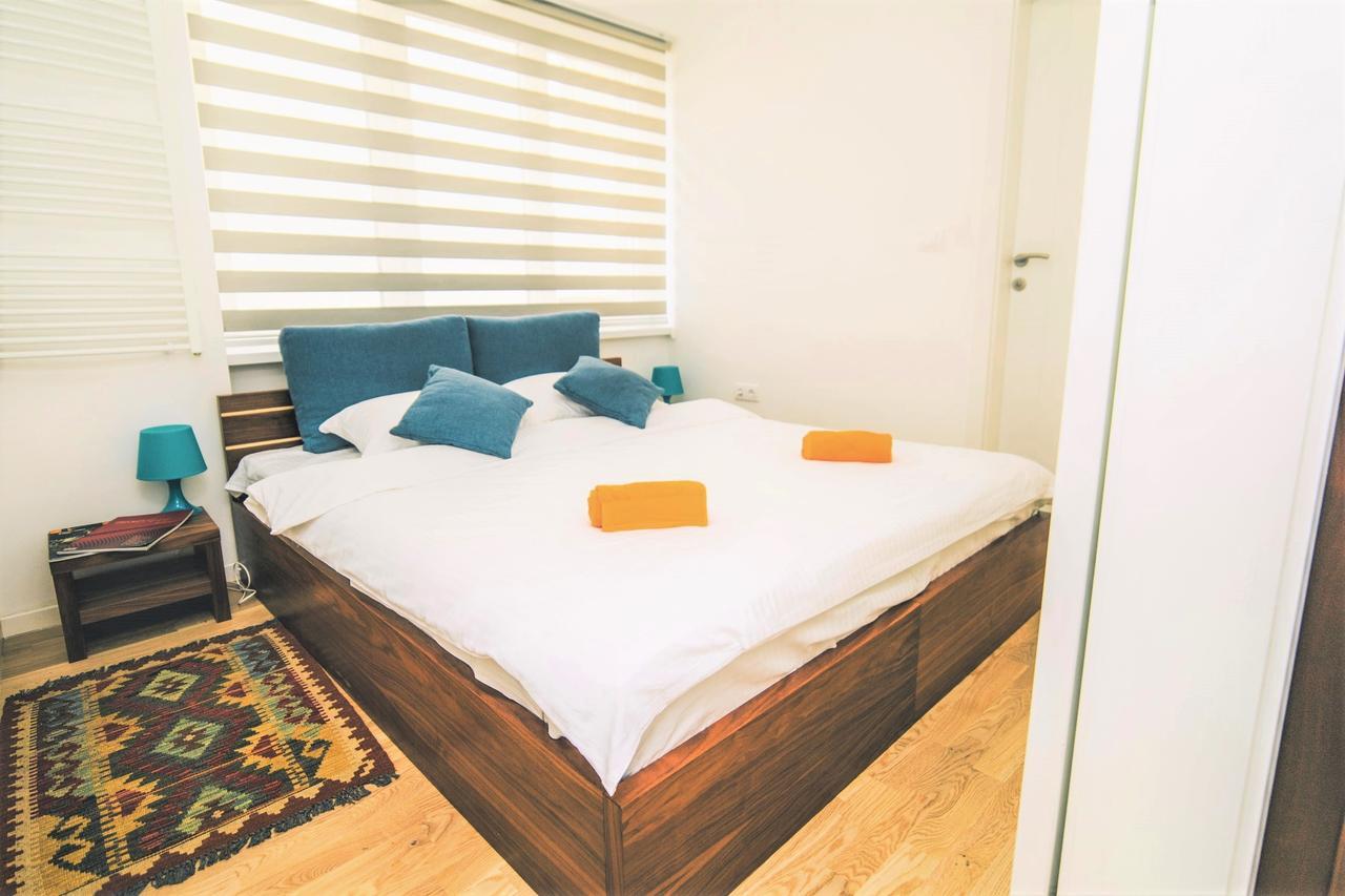 Modern Apartment In The City Center- Best Location Sarajevo Bagian luar foto